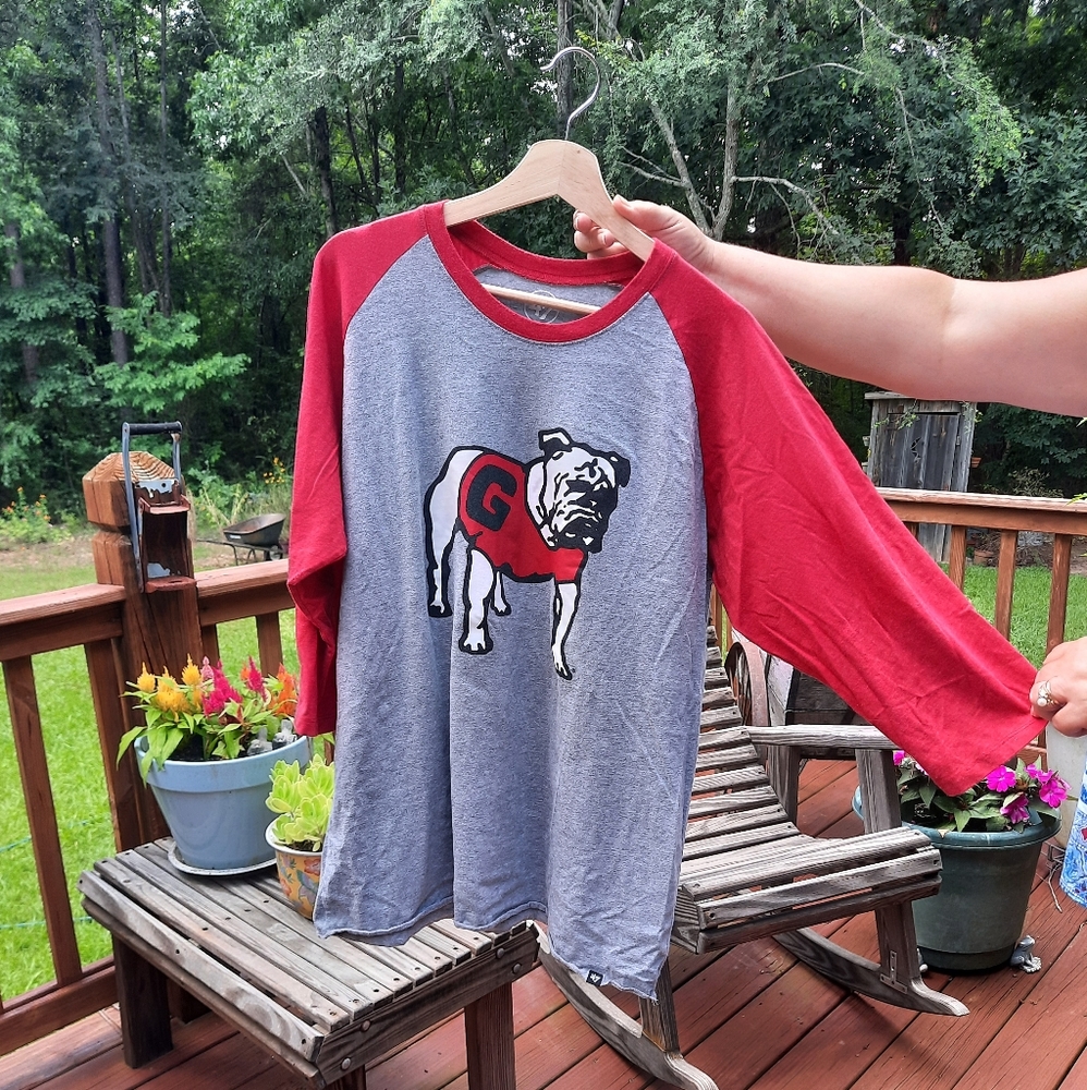 Brand 47 ~ 3/4 length sleeve ~ GA Bulldogs top